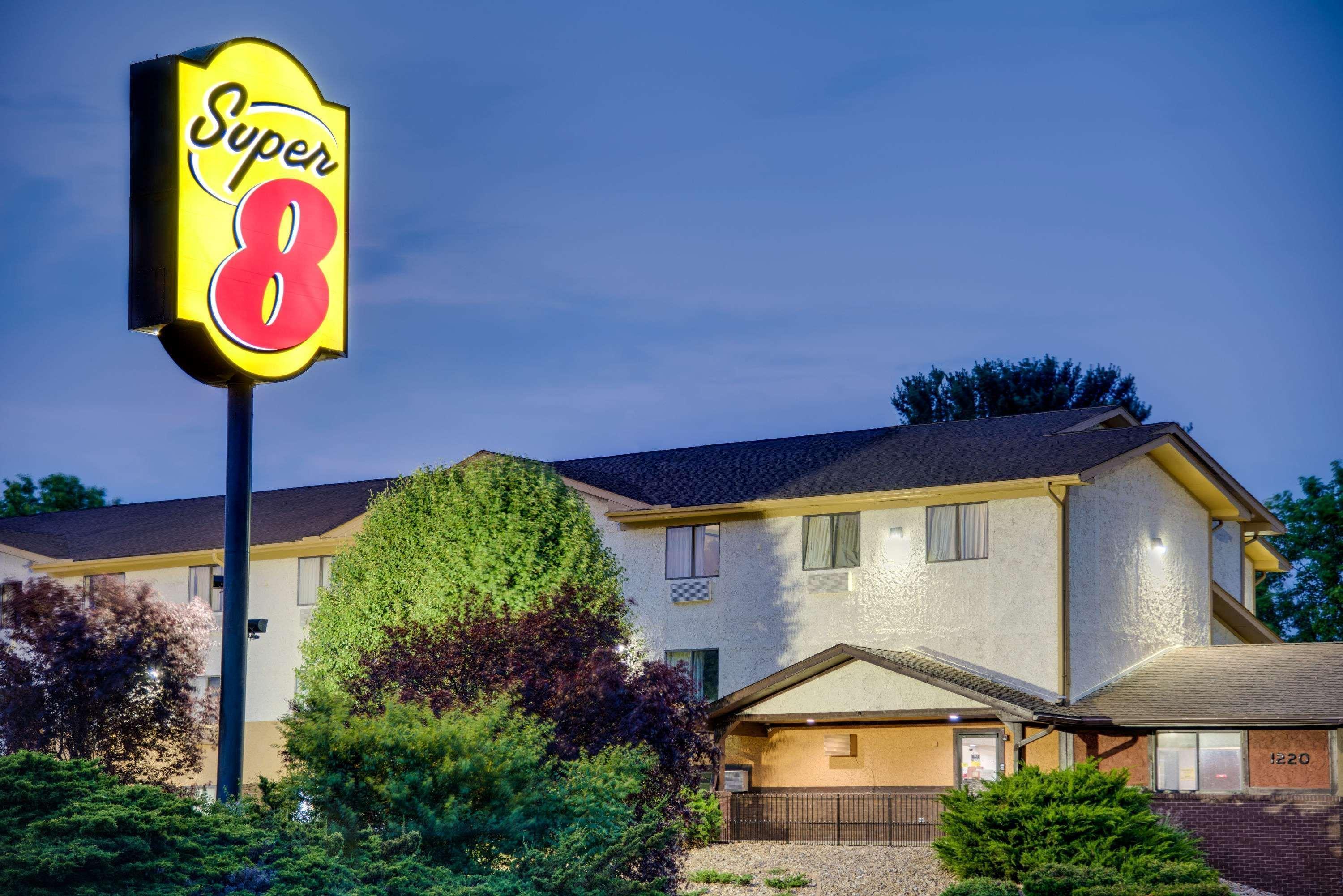Super 8 By Wyndham Hagerstown I-70 Motel Buitenkant foto